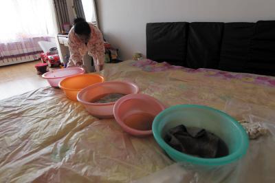 赵县楼上漏水，住户失联，小区没物管，业主维权难！律师来支招……